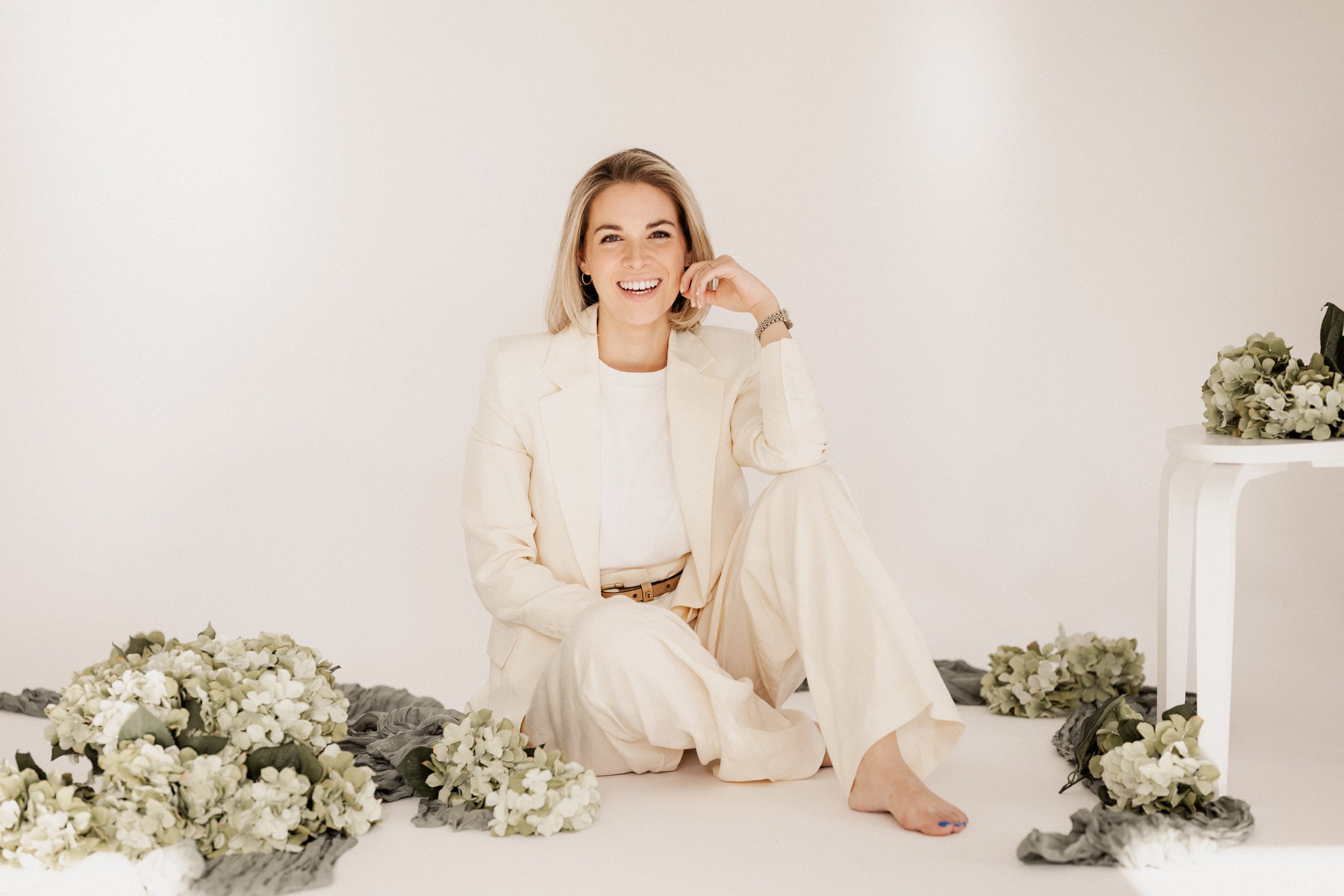 Modern Business-Shooting | Levi Studio